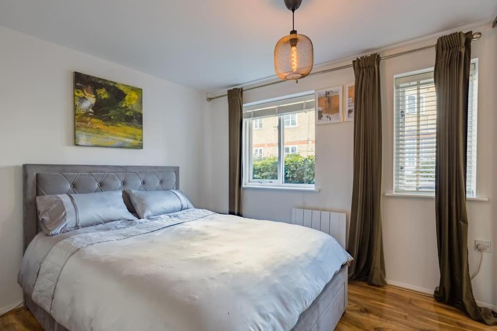 Bright &Spacious One Bedroom Flat Off Canary Wharf ロンドン エクステリア 写真