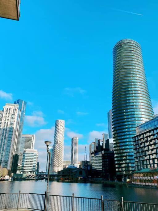 Bright &Spacious One Bedroom Flat Off Canary Wharf ロンドン エクステリア 写真